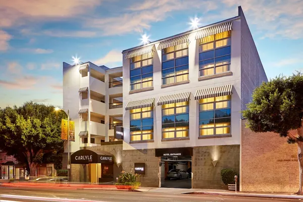 Photo 1 - Carlyle Inn