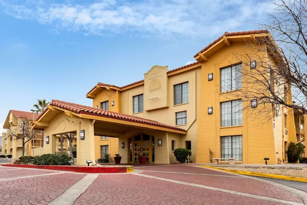 Photo 1 - La Quinta Inn by Wyndham El Paso West