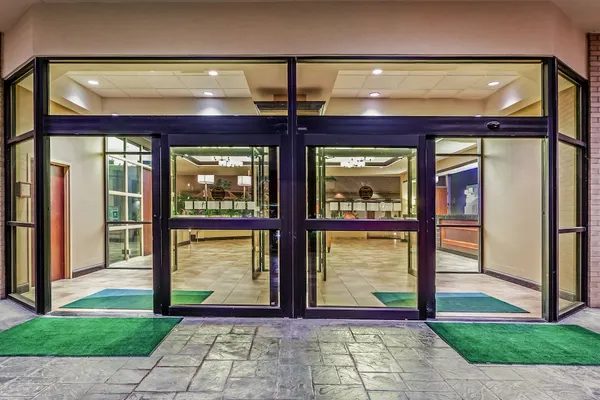 Photo 1 - Holiday Inn Springdale/Fayetteville Area by IHG