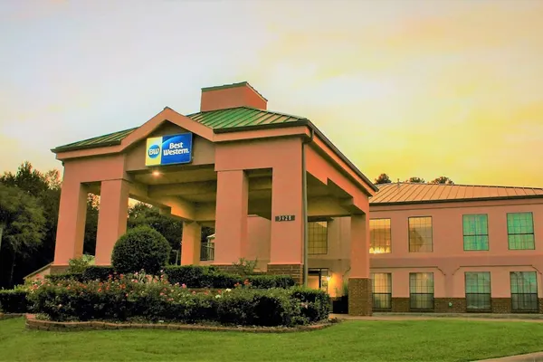 Photo 1 - Best Western Inn Of Nacogdoches