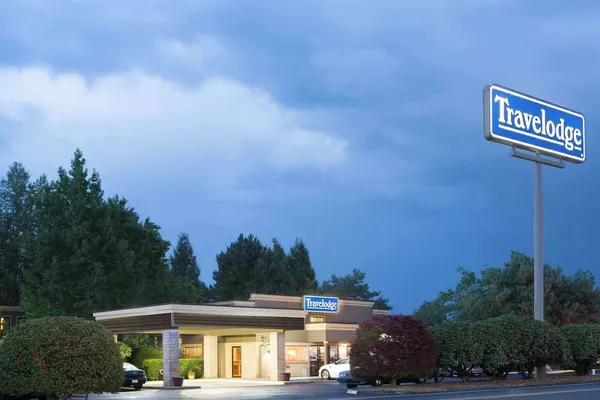 Photo 1 - Travelodge by Wyndham East Portland/Gresham