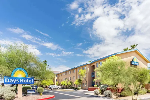 Photo 1 - Days Inn & Suites by Wyndham Mesa Near Phoenix