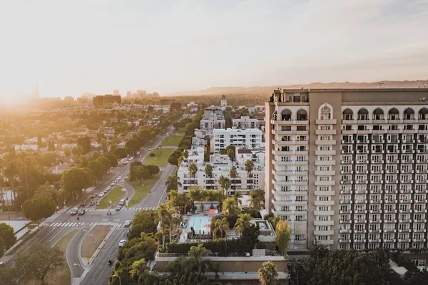 Photo 1 - Four Seasons Los Angeles at Beverly Hills