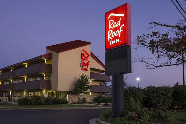 Photo 1 - Red Roof Inn Cincinnati - Sharonville