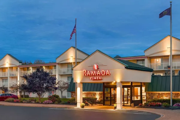 Photo 1 - Ramada Plaza by Wyndham Portland