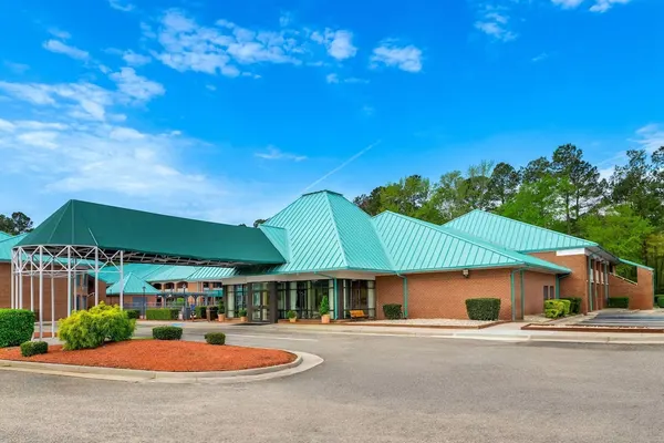 Photo 1 - Days Inn by Wyndham Petersburg/South Fort Lee
