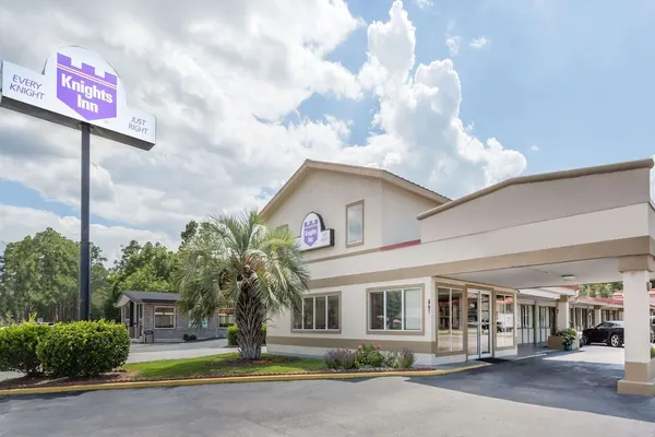 Photo 1 - Knights Inn Statesboro