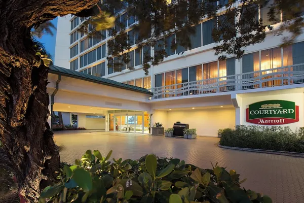 Photo 1 - Courtyard by Marriott Fort Lauderdale Beach