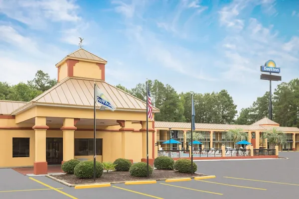 Photo 1 - Days Inn by Wyndham Orangeburg South