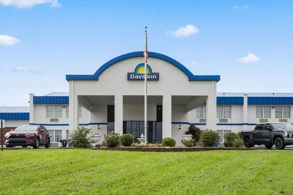 Photo 1 - Days Inn by Wyndham Madisonville