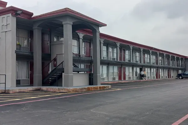 Photo 1 - Red Roof Inn Fort Worth West