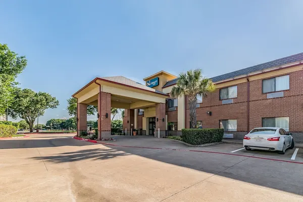 Photo 1 - Quality Inn West Plano - Dallas