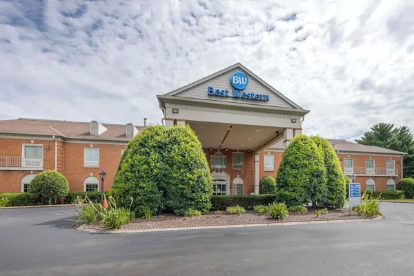 Photo 1 - Best Western Spring Hill Inn & Suites