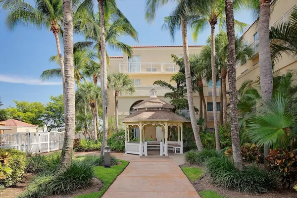 Photo 1 - Courtyard by Marriott Fort Lauderdale North/Cypress Creek