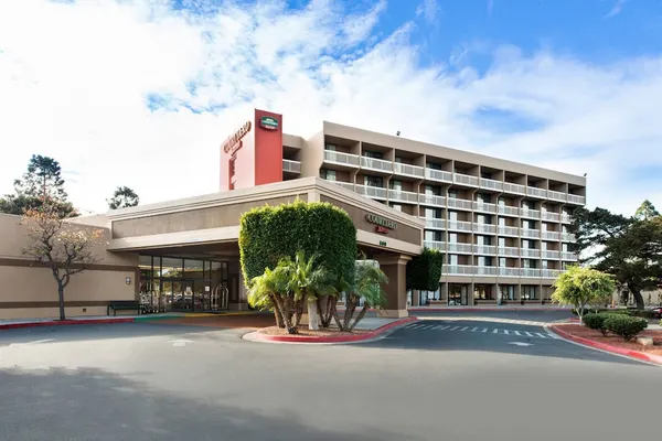 Photo 1 - Courtyard by Marriott Oxnard Ventura