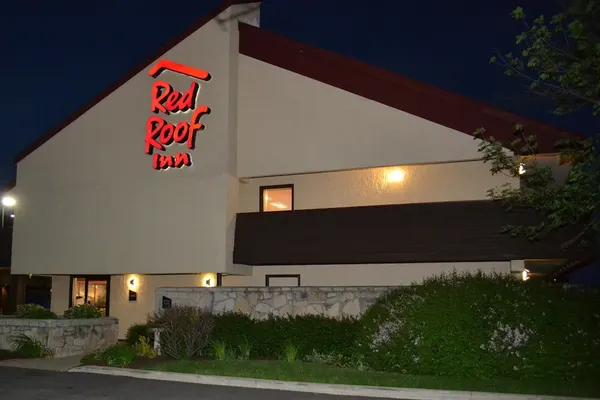 Photo 1 - Red Roof Inn Merrillville