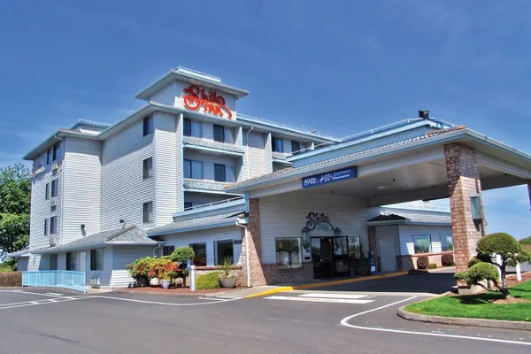 Photo 1 - Shilo Inn Suites Hotel - Warrenton