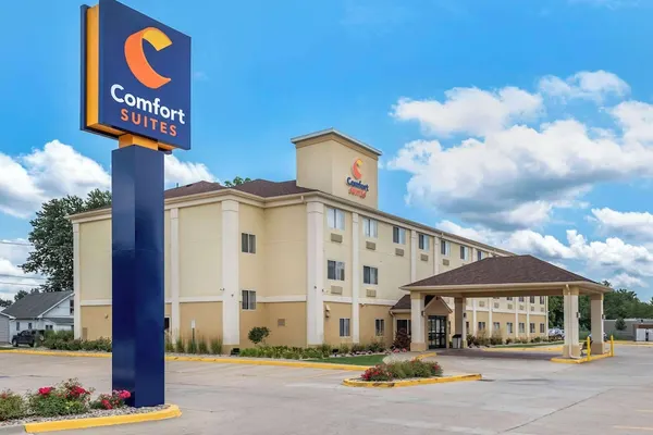 Photo 1 - Comfort Suites Terre Haute University Area