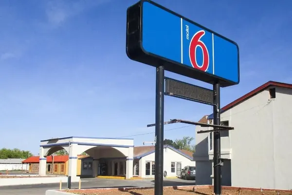 Photo 1 - Motel 6 Clovis, NM