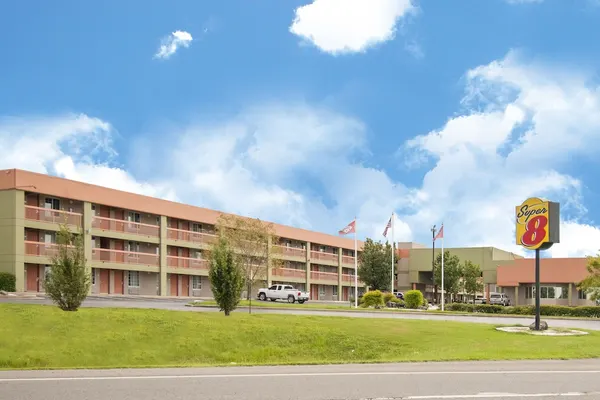 Photo 1 - Super 8 by Wyndham Little Rock/Otter Creek