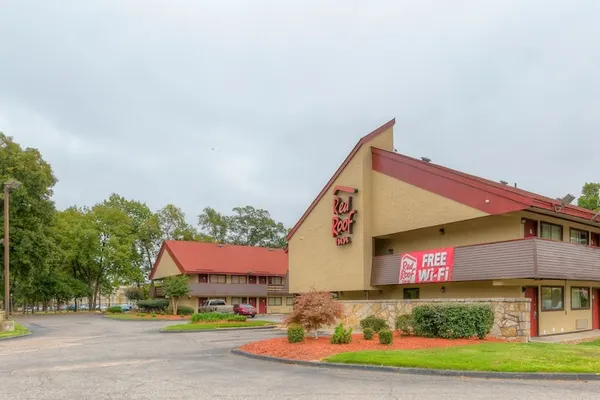 Photo 1 - Red Roof Inn Memphis East