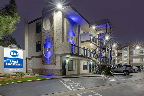 Photo 1 - Best Western Courtesy Inn Hotel - Anaheim Resort at the Park