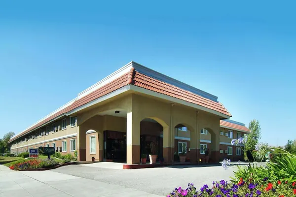 Photo 1 - Quality Inn Santa Clara Convention Center