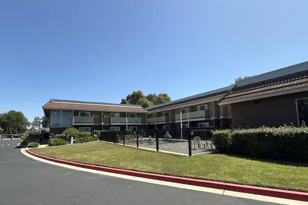 Photo 1 - SureStay by Best Western Sunnyvale Silicon Valley