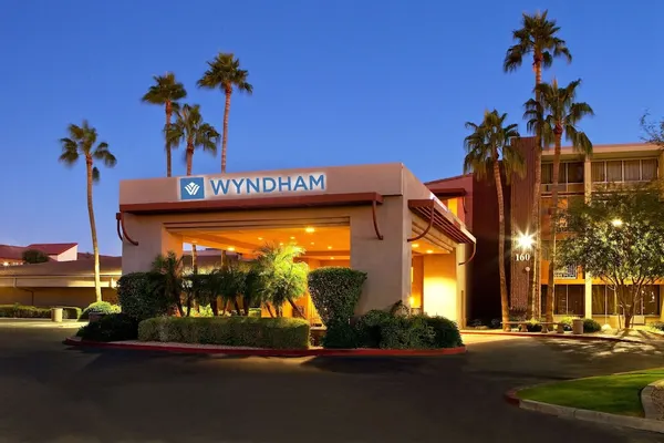 Photo 1 - Wyndham Phoenix Airport/Tempe