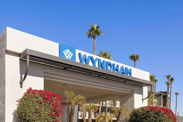 Photo 1 - Wyndham Phoenix Airport/Tempe