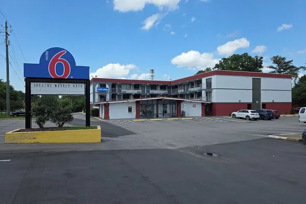 Photo 1 - Motel 6 Raleigh, NC – Downtown South