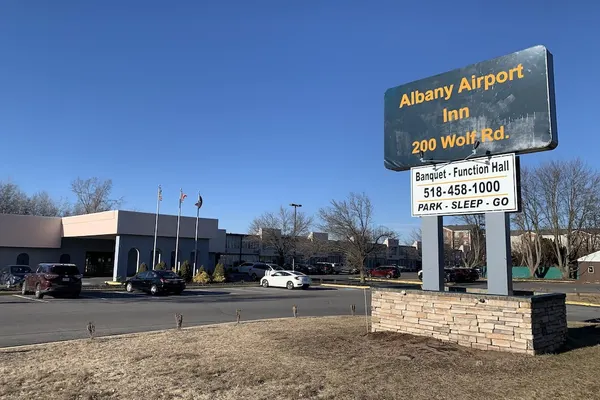 Photo 1 - Albany Airport Inn