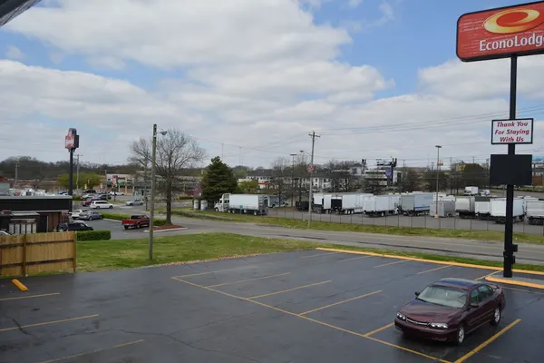 Photo 1 - Econo Lodge Nashville North