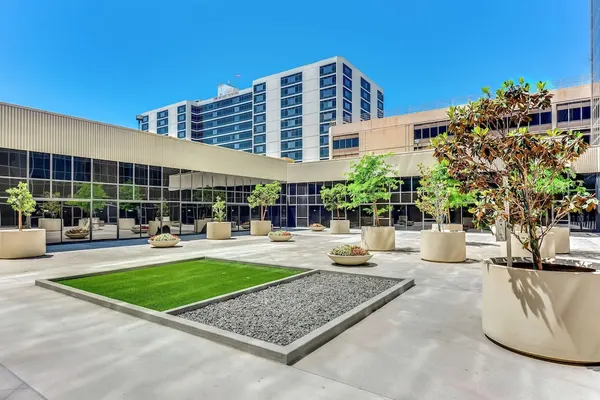 Photo 1 - Hilton Los Angeles Airport