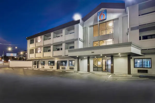 Photo 1 - Motel 6 Atlanta, GA - Downtown