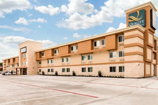 Photo 1 - Quality Inn & Suites Plano East - Richardson