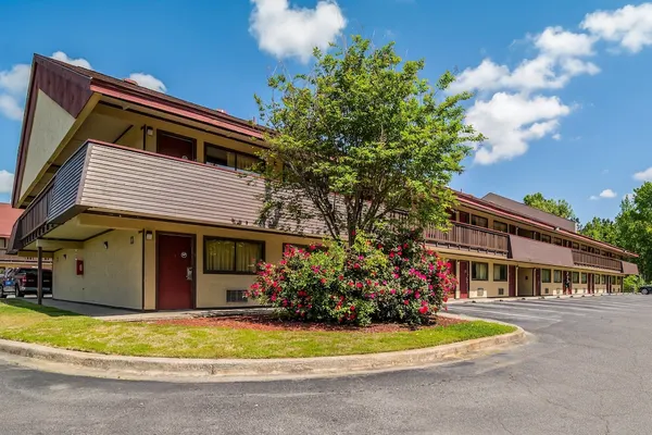 Photo 1 - Red Roof Inn Columbia East - Ft Jackson