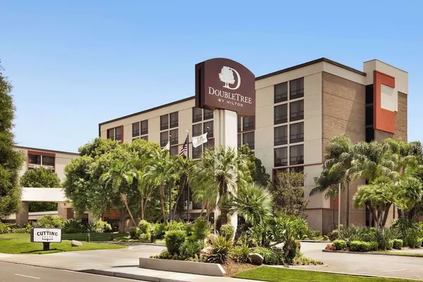 Photo 1 - DoubleTree by Hilton Hotel San Bernardino