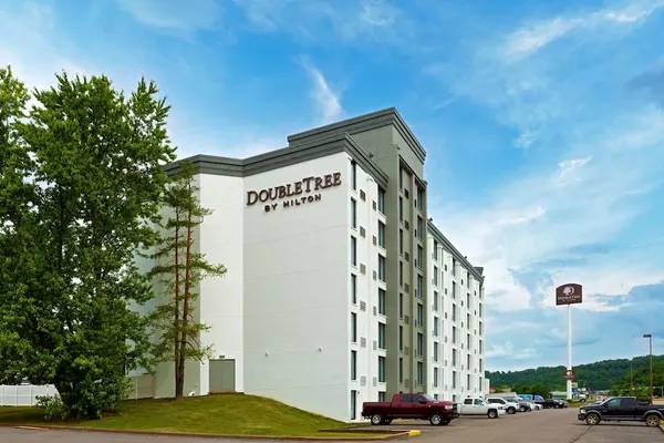 Photo 1 - DoubleTree by Hilton Washington Meadow Lands Casino Area