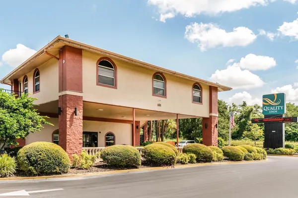 Photo 1 - Quality Inn & Suites Orlando Airport