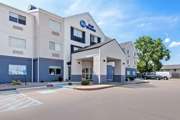 Photo 1 - Best Western Ottumwa Inn & Suites