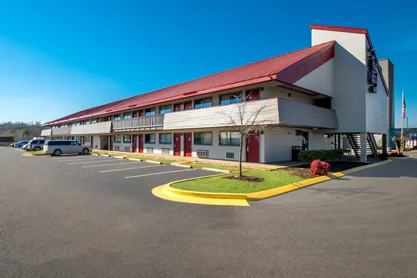 Photo 1 - Red Roof Inn Chattanooga - Hamilton Place