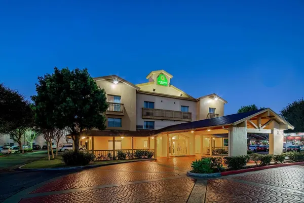 Photo 1 - La Quinta Inn & Suites by Wyndham Irvine Spectrum