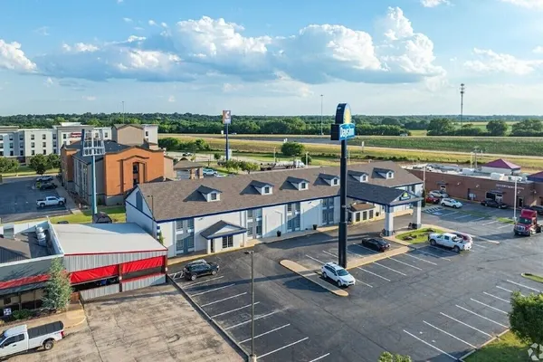 Photo 1 - Days Inn by Wyndham Pauls Valley