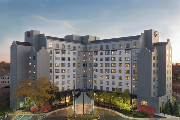 Photo 1 - Sheraton Suites Columbus Worthington