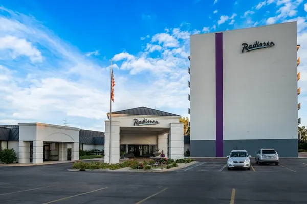 Photo 1 - Radisson Hotel Grand Rapids Riverfront