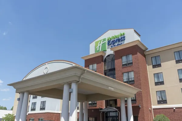 Photo 1 - Holiday Inn Express Hotel & Suites New Philadelphia by IHG