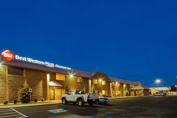 Photo 1 - Best Western Plus Ahtanum Inn