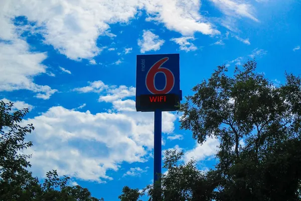 Photo 1 - Motel 6 Memphis, TN - Downtown