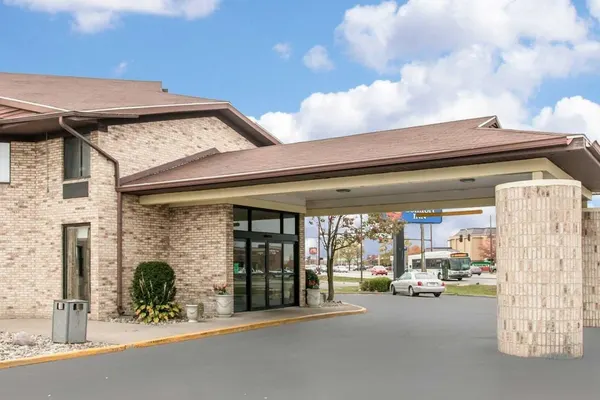 Photo 1 - Comfort Inn Maumee - Perrysburg Area